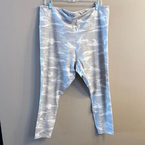 Athleta Light Gray Camouflage Womens Leggings 2X